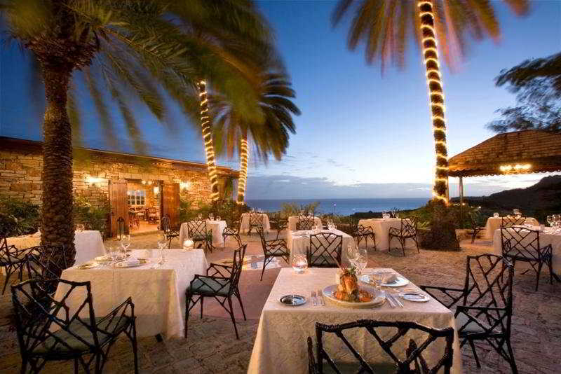 The Inn At English Harbour 레스토랑 사진